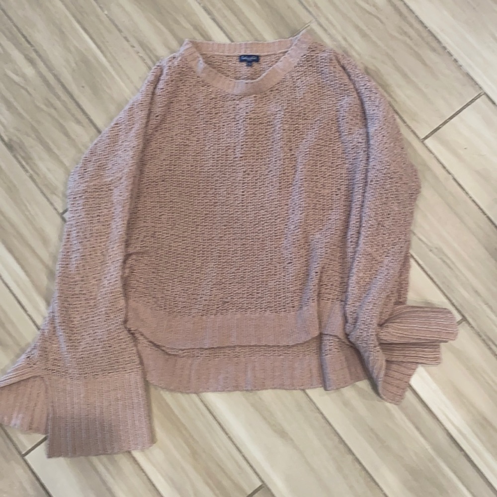 Splendid sweater, bell sleeves, size small, but baggy and oversized